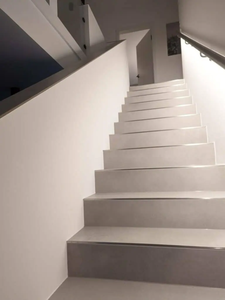 Satteldachhaus Treppe Hoch (1)